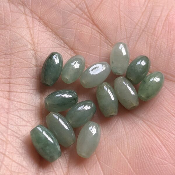 50 pcs 8 - 11 mm high quality natural oily green Burmese jadeite rice shape bead - Image 4