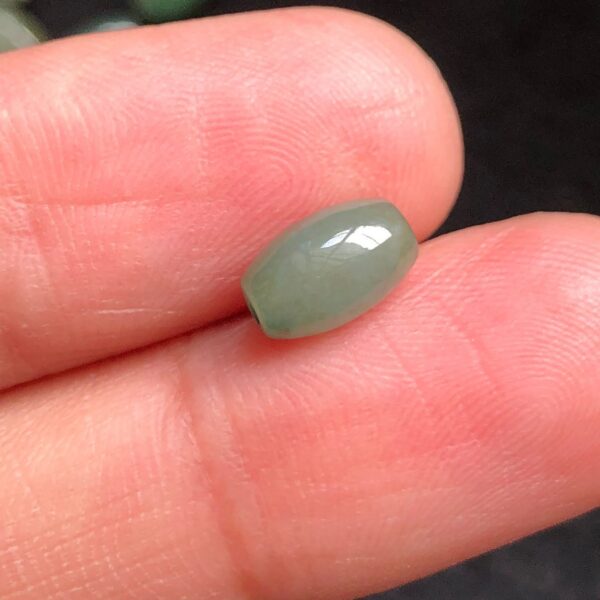 50 pcs 8 - 11 mm high quality natural oily green Burmese jadeite rice shape bead - Image 6