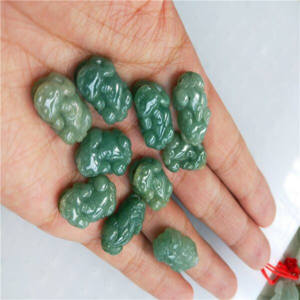 2 pcs / 5 pcs 18 mm high quality natural oily green Burmese jadeite pixiu bead - Image 3