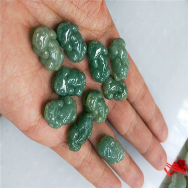 2 pcs / 5 pcs 18 mm high quality natural oily green Burmese jadeite pixiu bead - Image 4