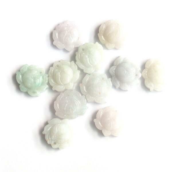 2 pcs / 4 pcs 20 - 27 mm high quality natural Burmese jadeite lotus flower pendant bead - Image 3