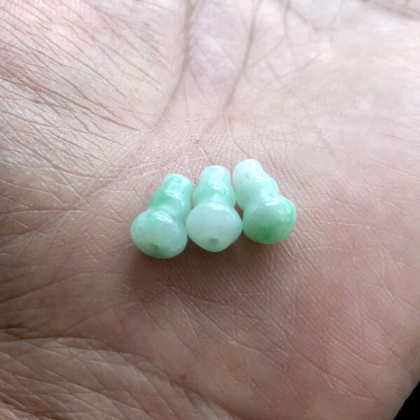20 pcs / 50 pcs 9 mm high quality natural Burmese jadeite gourd shape bead - Image 5