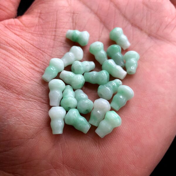 20 pcs / 50 pcs 9 mm high quality natural Burmese jadeite gourd shape bead - Image 6