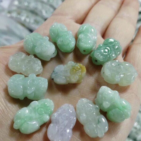 1 pcs  / 2 pcs 25 mm high quality natural Burmese jadeite Pixiu shape pendant bead - Image 4