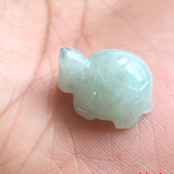 5 pcs / 10 pcs 16 mm genuine natural jadeite turtle shape pendant bead - Image 2