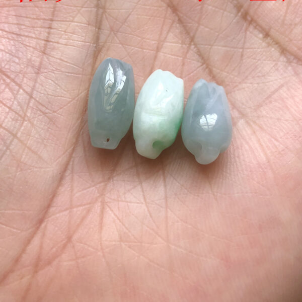 10 pcs / 20 pcs 15 mm genuine natural jadeite Magnolia flower shape pendant bead - Image 5