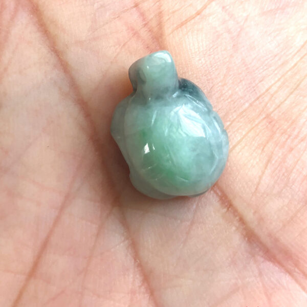 5 pcs / 10 pcs 16 mm genuine natural jadeite turtle shape pendant bead - Image 5