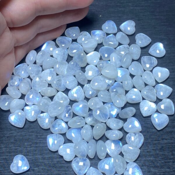 nice heart shape blue light Moonstone bead