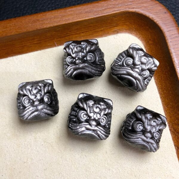 nice lion head shape silver obsidian bead - Image 3