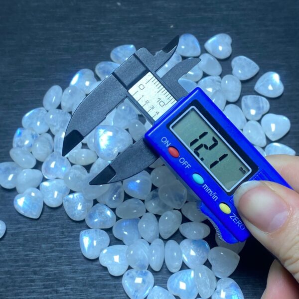 nice heart shape blue light Moonstone bead - Image 5