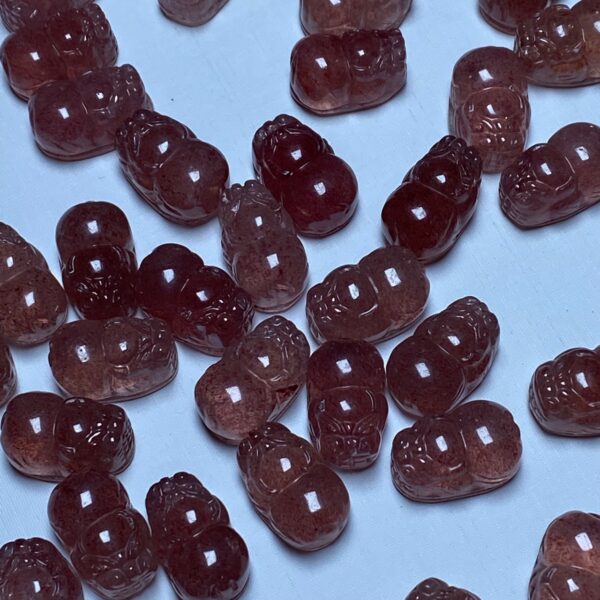 cute pixiu shape strawberry quartz bead - Image 4