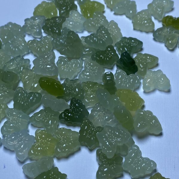 nice butterfly shape serpentine jade bead - Image 3