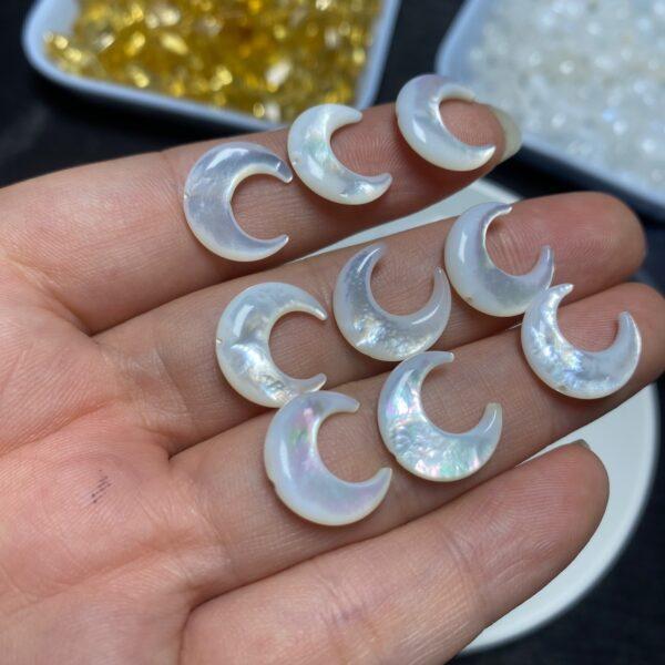 nice moon shape shell bead - Image 7