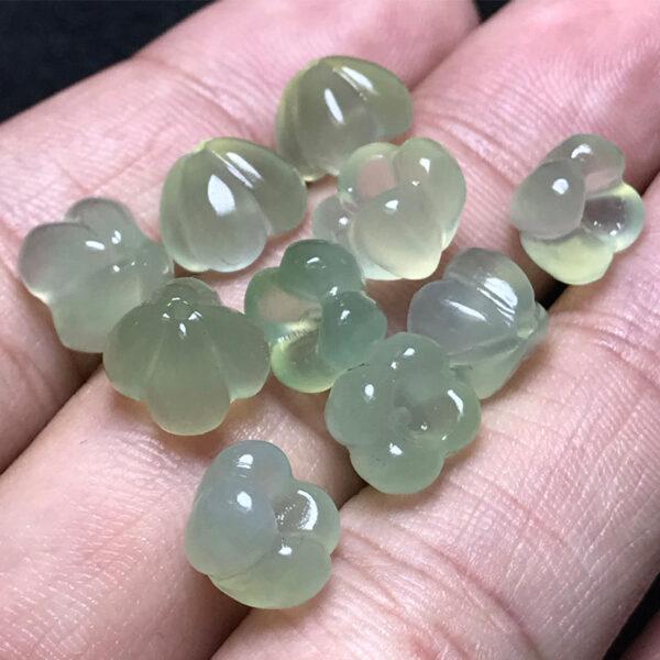 5 pcs / 10 pcs four petals flower shape natural serpentine jade bead - Image 3