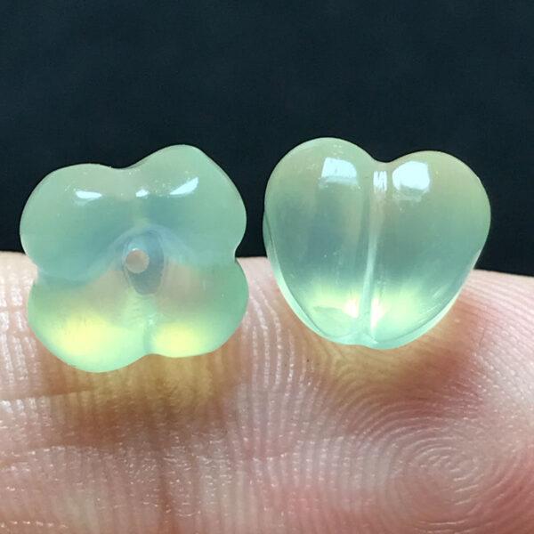 5 pcs / 10 pcs four petals flower shape natural serpentine jade bead - Image 5