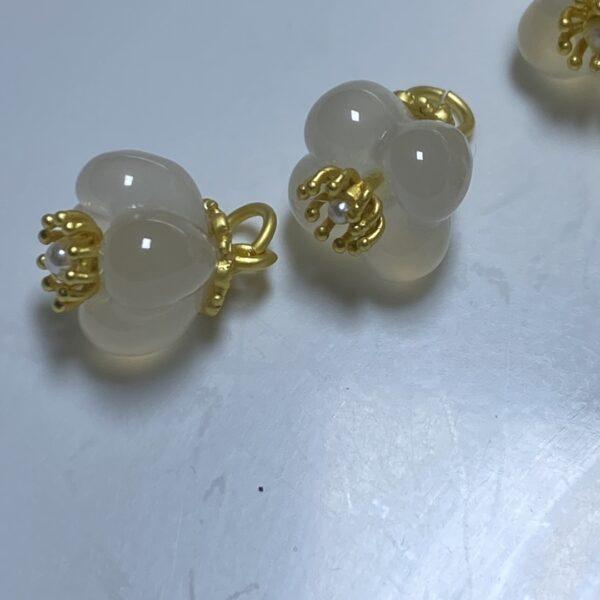 four petals flower shape natural white agate charm, agate bead - Image 5