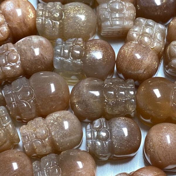 2 pcs / 5 pcs pixiu animal shape natural goldstone bead - Image 9