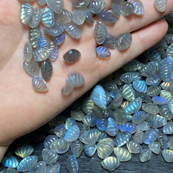 5 pcs / 10 pcs small shell shape natural moonstone charm bead - Image 9