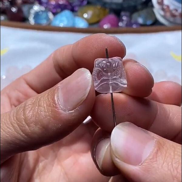 10 pcs lion head shape high quality natural rose quartz bead - Image 2