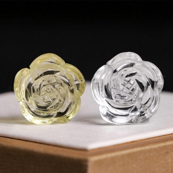 2 pcs / 5 pcs rose flower shape natural quartz bead