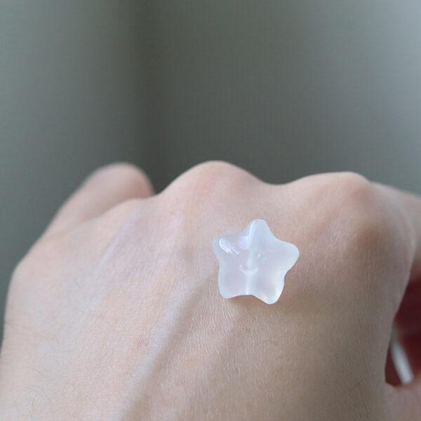 5 pcs / 10 pcs smiley face pattern star shape natural white agate bead - Image 3