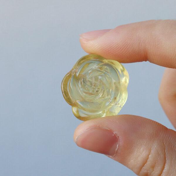 2 pcs / 5 pcs rose flower shape natural quartz bead - Image 10