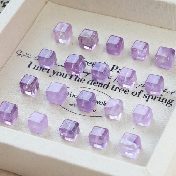 simple cube shape quartz bead - Image 7
