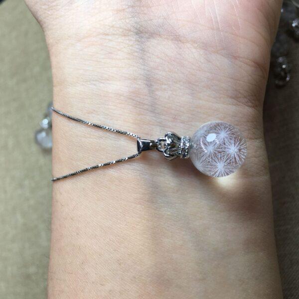 Dandelion pattern round shape natural clear quartz bead charm - Image 4